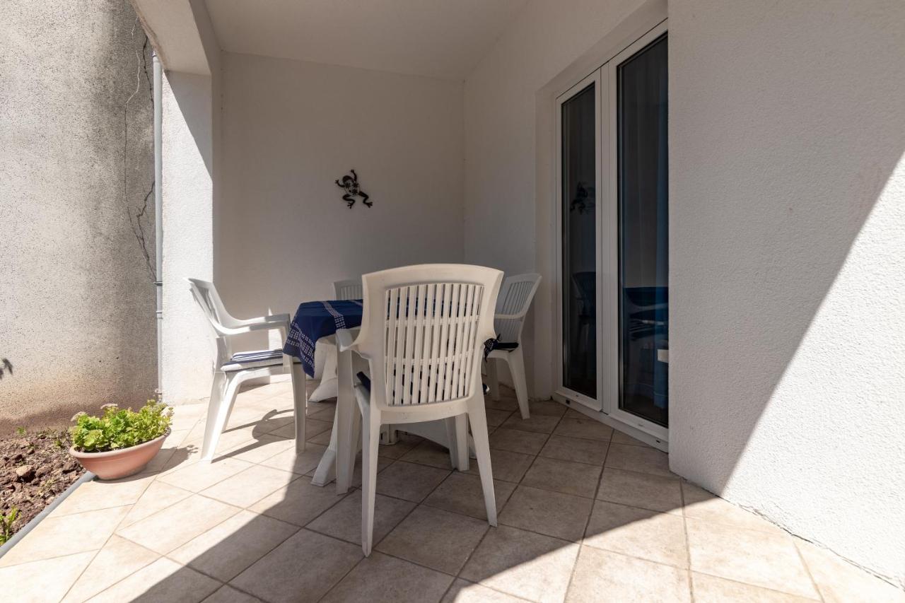 Apartments With A Parking Space Ivan Dolac, Hvar - 15784 Екстериор снимка