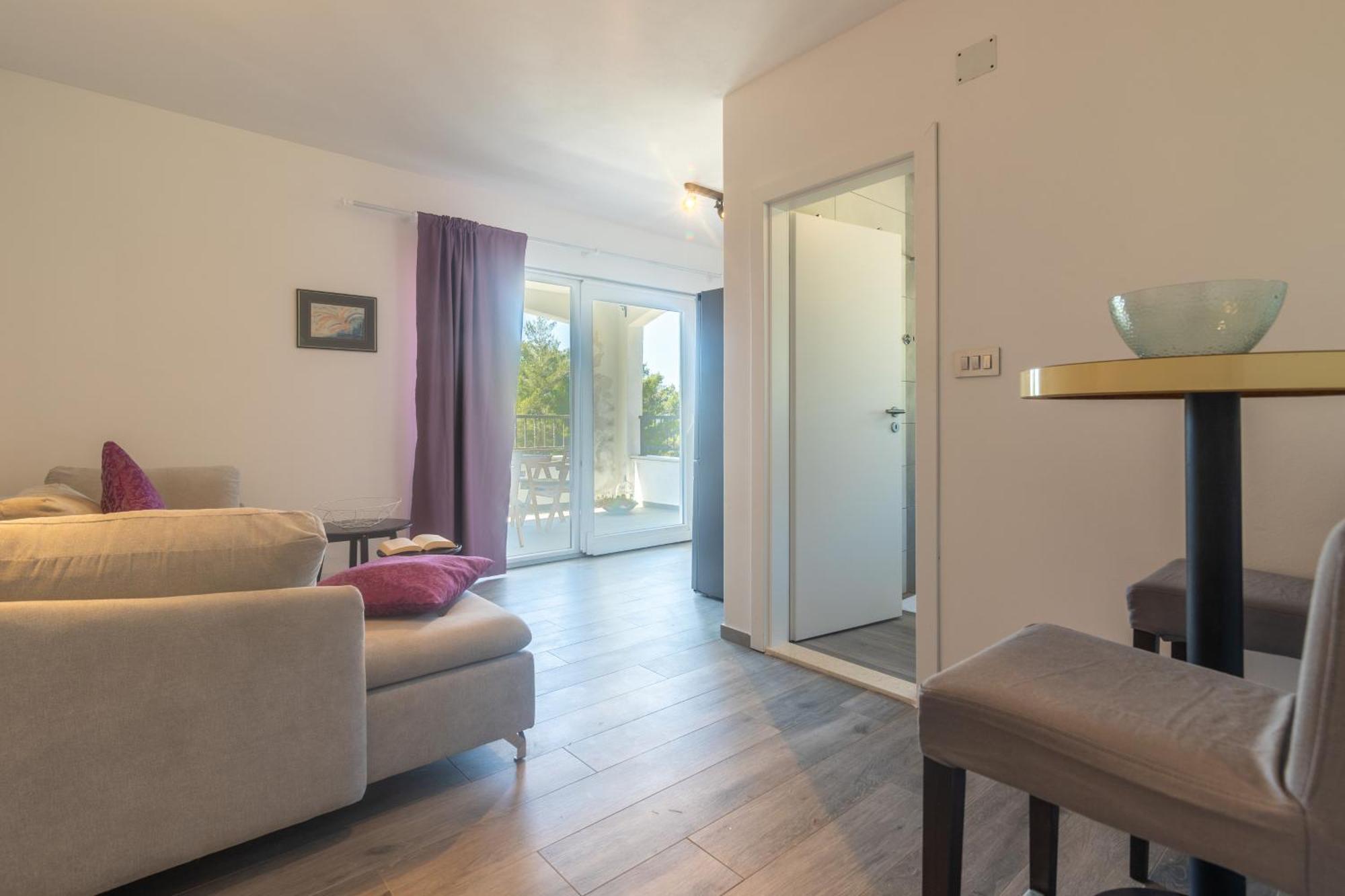 Apartments With A Parking Space Ivan Dolac, Hvar - 15784 Стая снимка