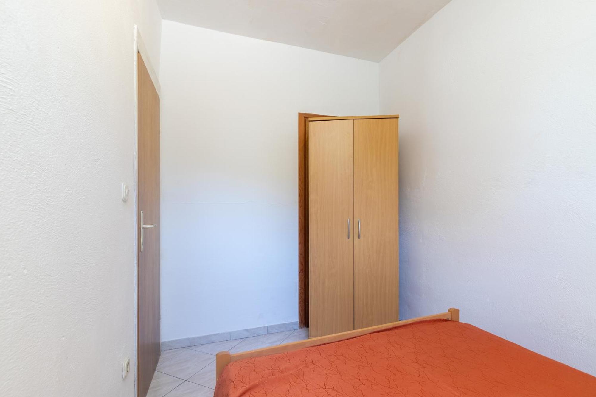 Apartments With A Parking Space Ivan Dolac, Hvar - 15784 Стая снимка
